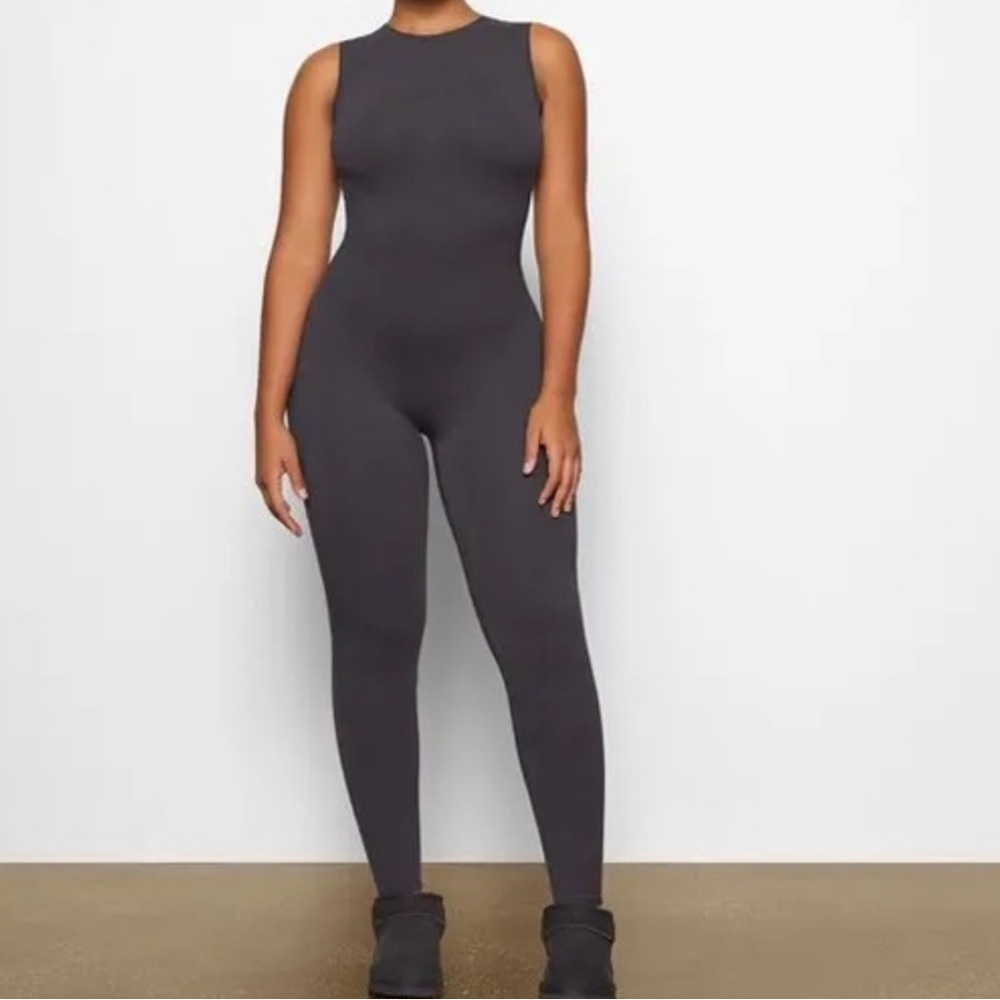 SKIMS Outdoor crewneck catsuit onesie ASH S NWT (SK0244) - Picture 2 of 5